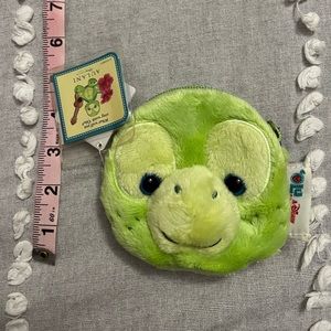 Disney Aulani Olu coin purse